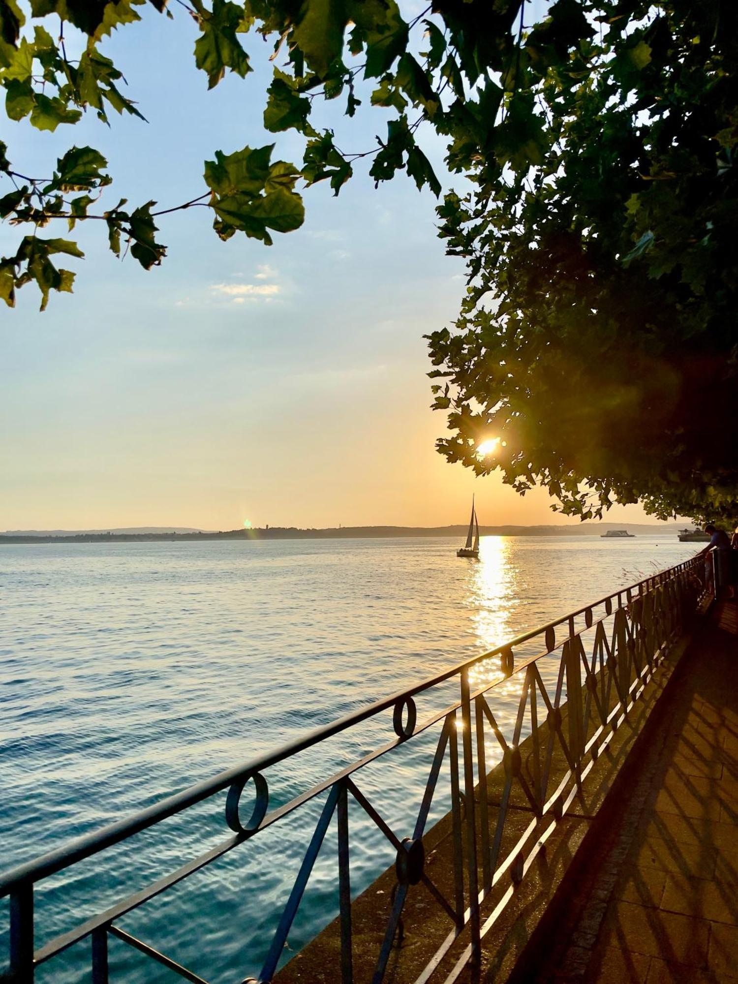 Gaestehaus Am Hafen Meersburg Luaran gambar